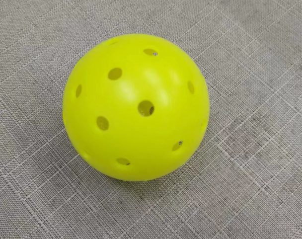 Outdoor Pickleball | 40 & 26 Hole Balls